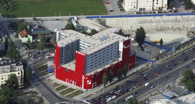 Stambeno-poslovna zgrada Mercator Zagrebačka